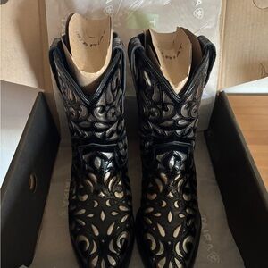 Ariat Women's Black and Silver Ankle Boots